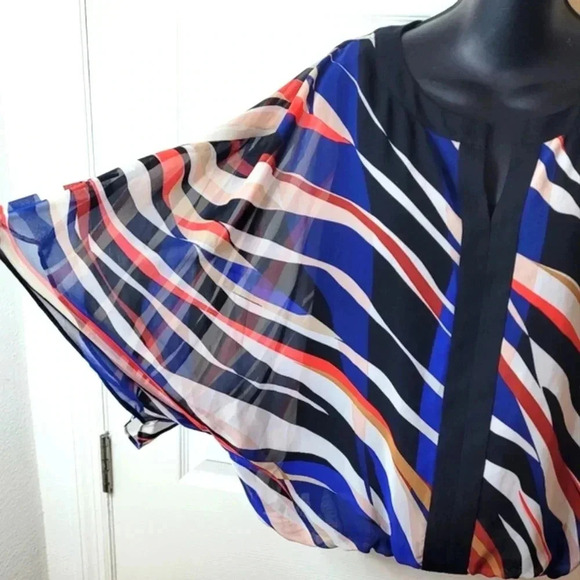 VINCE CAMUTO 3/4 Sleeve Sheer Pleated Elastic Hem Blouse - Picture 2 of 9